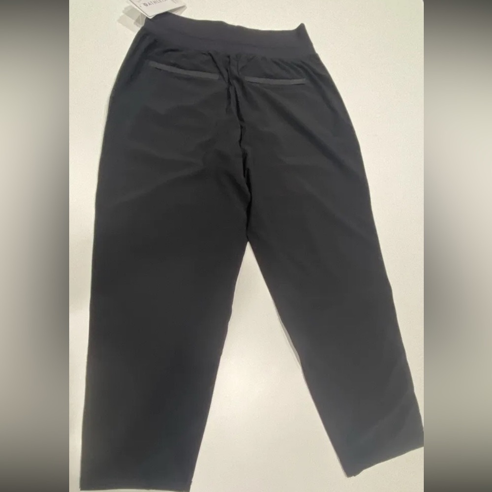 Athleta Nolita Slim Tapered Crop Pants Black Sz 10 NWT #980400 Discontinued Rare